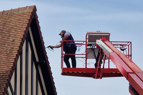 Traitement de toiture sur immeuble